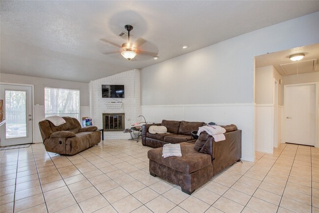 Photo - 5010 Village Springs Dr