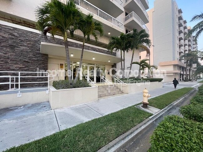 Photo - 2400 SW 27th Ave Condo Unit 501