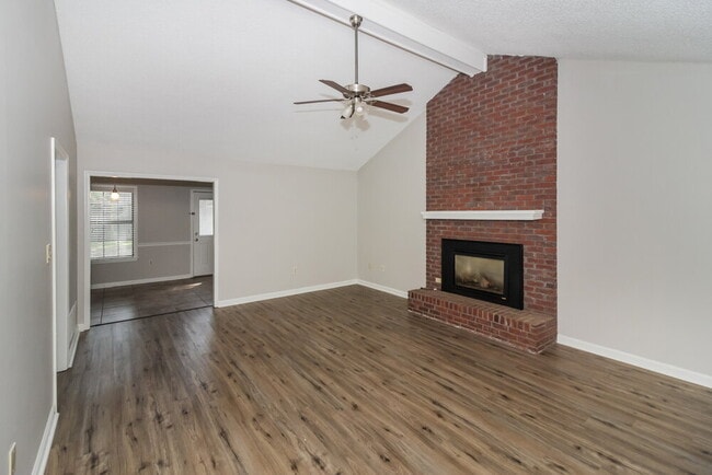 Photo - 7352 Alexander Rd