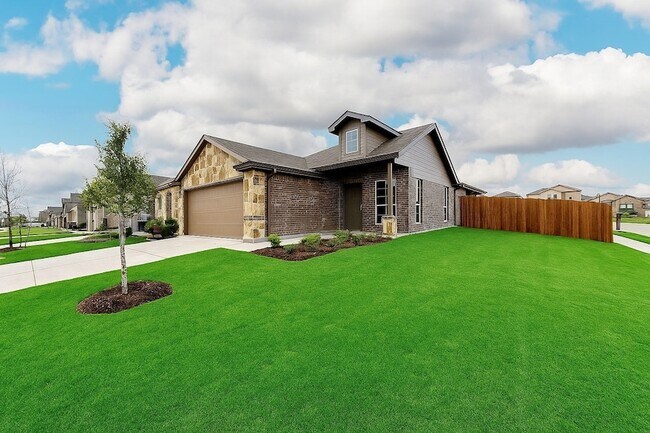 Photo - 810 Shear Dr