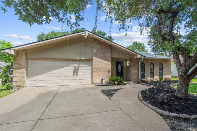 Building Photo - 3902 Marywood Dr