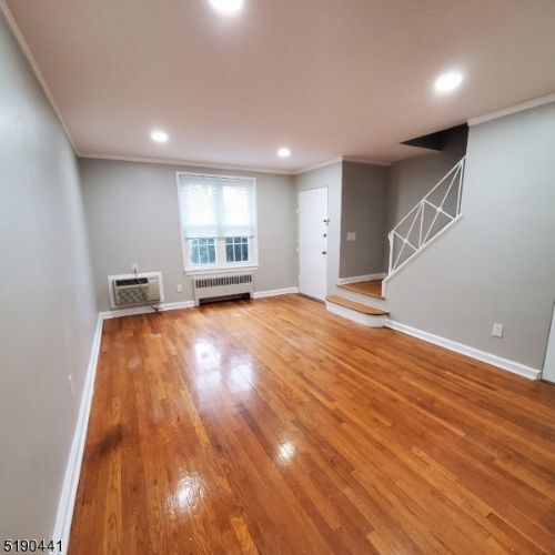 Photo - 13B Parkway Village