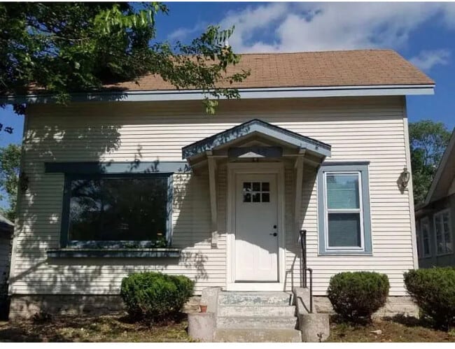 Building Photo - 4239 Longfellow Ave Rental