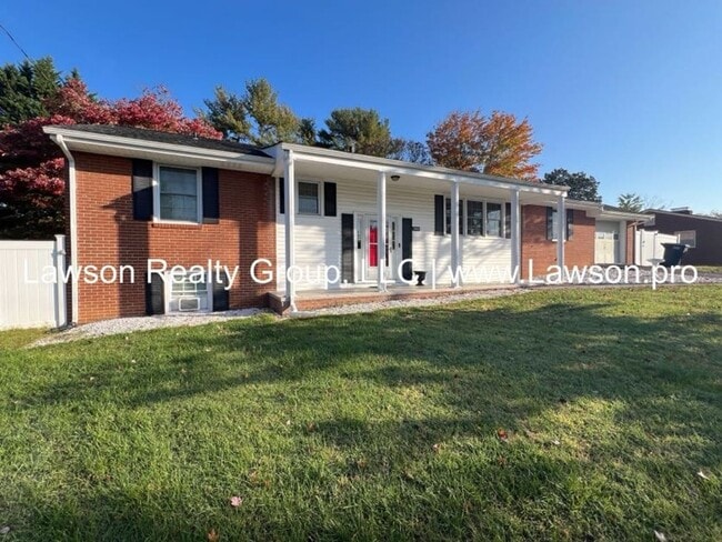 Photo - Very Nice & Spacious Home in Hidden Valley...
