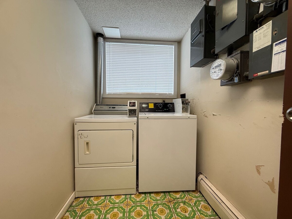 Photo - 0 Bed 1 Bath Unit in Edmonton, AB Unité 2