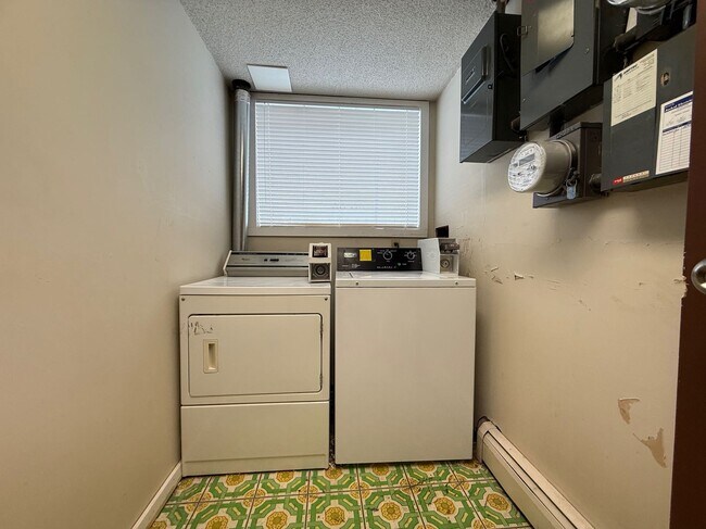 Photo - Apartment in Move-in-ready Bachelor Suite in Meadowlark Unit 2