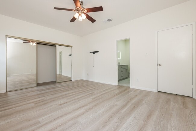 Photo - 17441 Red Oak Dr Unit 7441