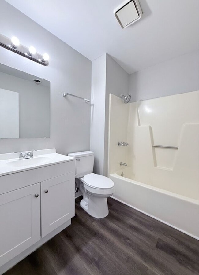 Photo - 309 Ingram St Unit #D