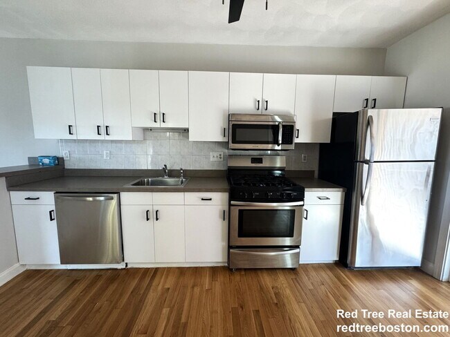 Photo - 345 Border St Unit U2