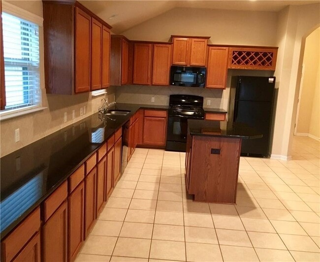Photo - 112 Beargrass Dr