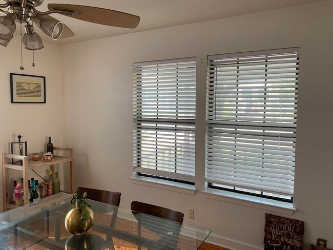 Photo - 4 Bedroom in Clarksville- 1610 W. 10th- August Prelease