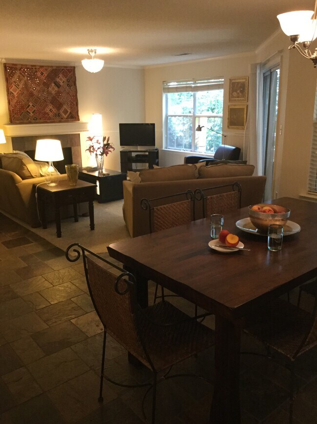 Brightly lit Living Room Dining Roo - 5013 Sharon Rd Unit k