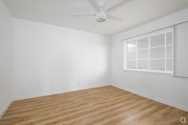 2BR, 2BA - 867
