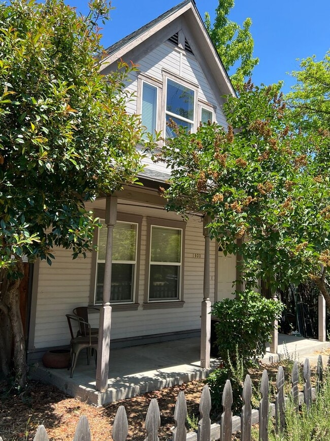 Photo - COMING SOON!  2 bed, 2 bath home in the heart of Ashland