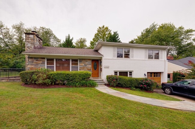 Building Photo - Bethesda (Walter Johnson HS) 4BR/3BA Detached Available for Multi-Year Lease