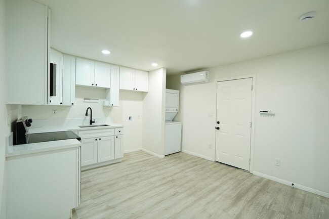 Photo - 8303 California Ave Unit 3