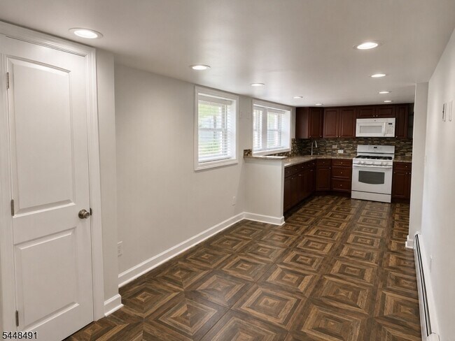 Photo - 112 Chestnut St