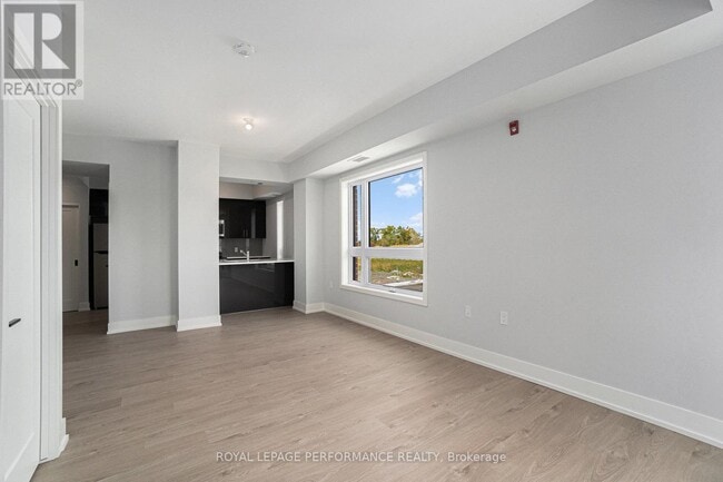 Photo - 397 Codd's Rd Unité 208