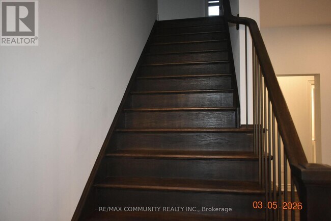 Photo - 106 Ridge Rd N
