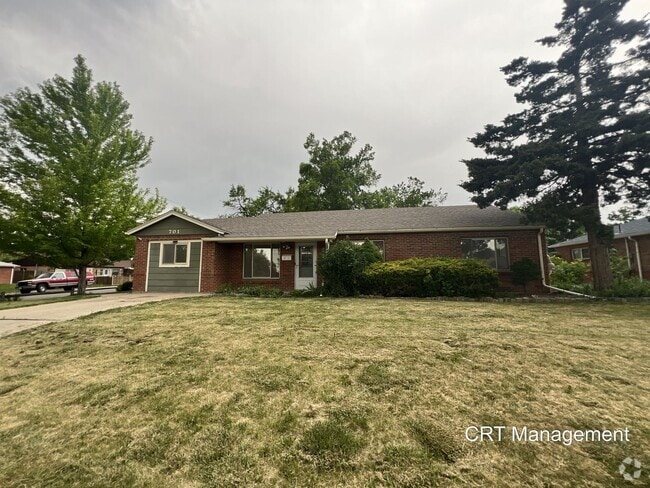 Building Photo - Charming 4-Bedroom Brick Ranch with Spacio... Rental