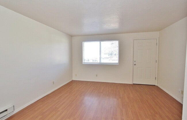 Photo - 737 N 28th St