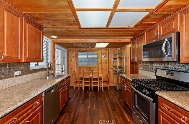 Building Photo - 32970 Lone Pine Dr Rental