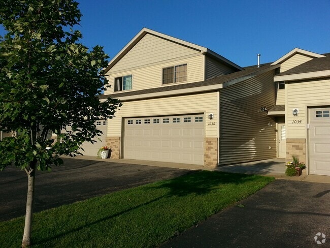 Building Photo - 1036 Manor Ct Rental