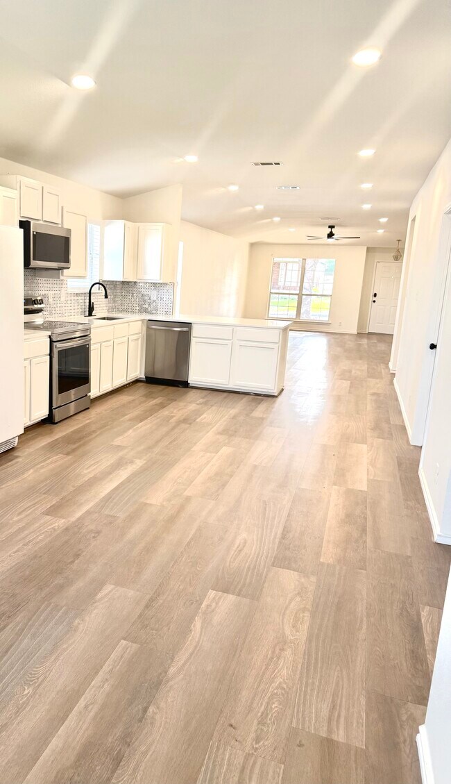 Photo - 1406 Cougar Country