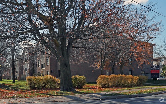 Photo - 37 Rykert St