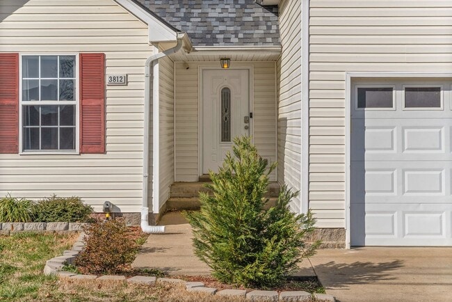 Photo - 3812 Man O War Blvd