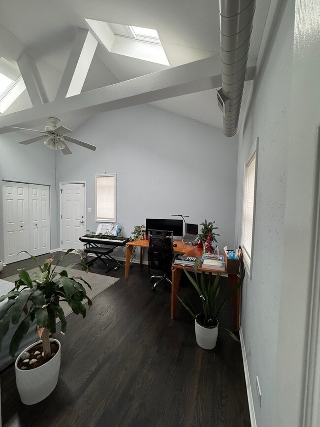 Photo - 2315 W Harrison St Unidad 4