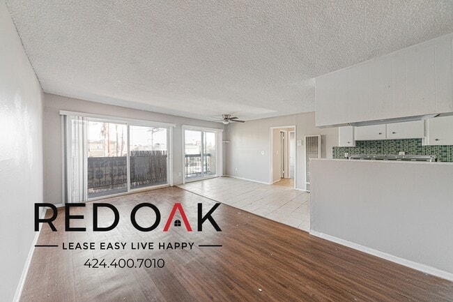 Building Photo - 6819 Laurel Canyon Blvd Unit 9