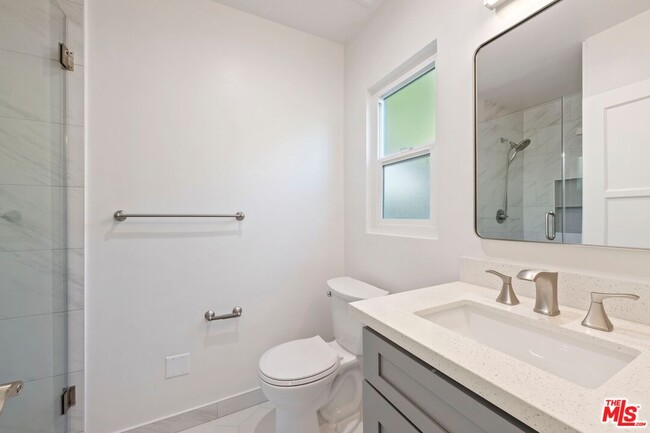 Photo - 1252 N Crescent Heights Blvd Unit 2