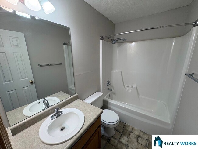 Photo - 3 bedroom townhome - SE Lincoln