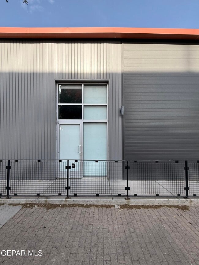 Building Photo - 200 Anthony St Unit 3