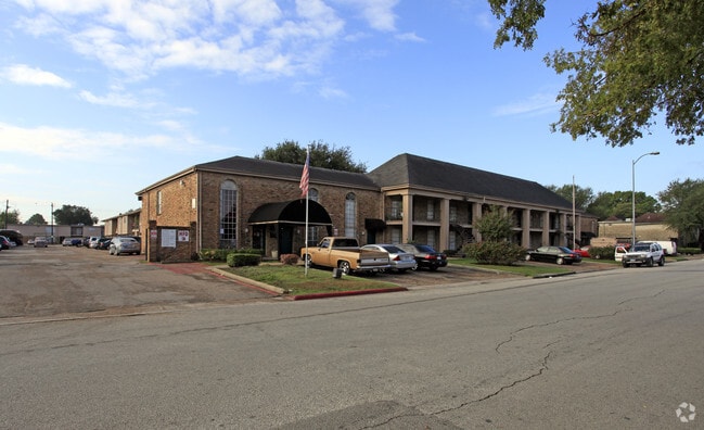 Southern Oaks Apartments - Southern Oaks Apartments