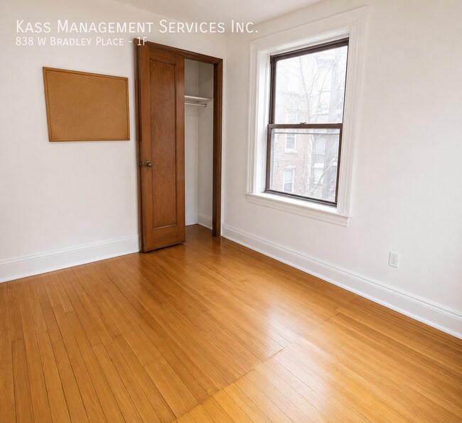 838 W Bradley Pl Unit 1F