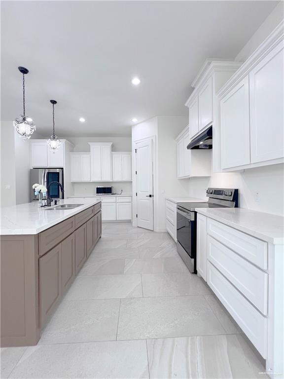 27 E Tassajara St