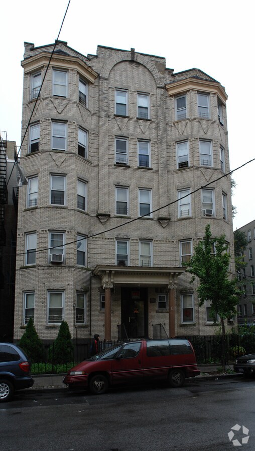 Photo - 12 Lawrence St Apartments