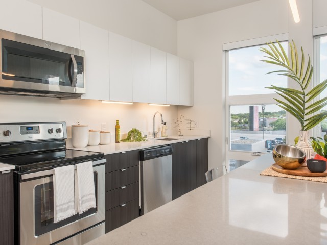 Kitchen - Corners of Brookfield Apartments