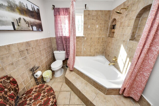 Photo - 15715 Creekhaven Dr