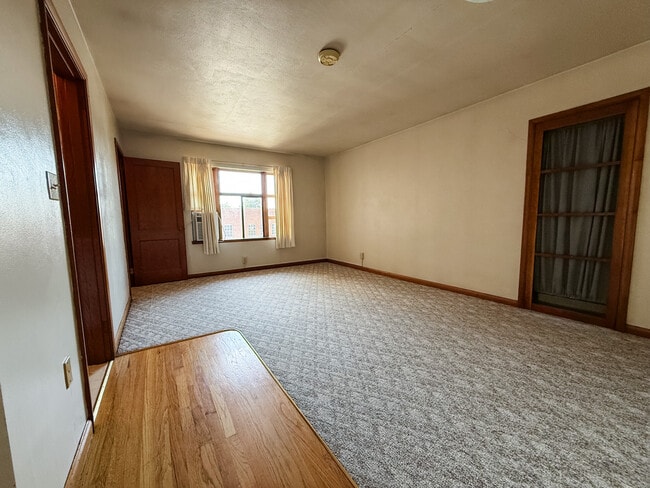 Living/Bed Area - Brentwood Apartments