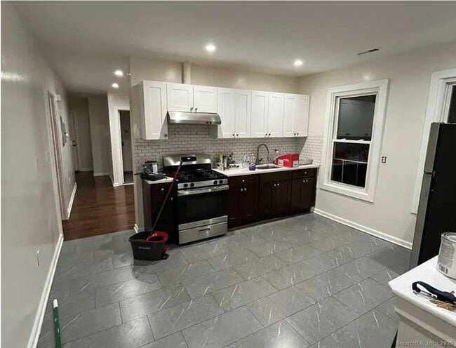 Photo - 21 Foster St