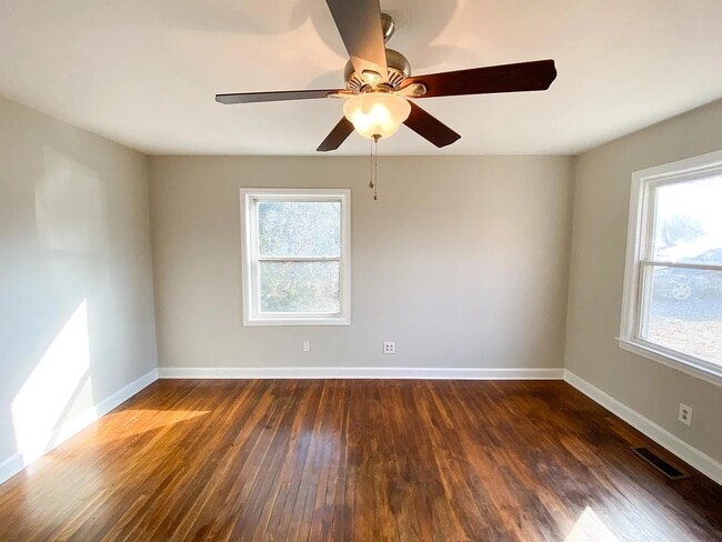 Photo - 2016 Colonial Ave