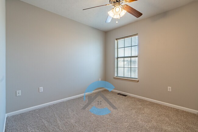 Photo - 2022 Erbach St