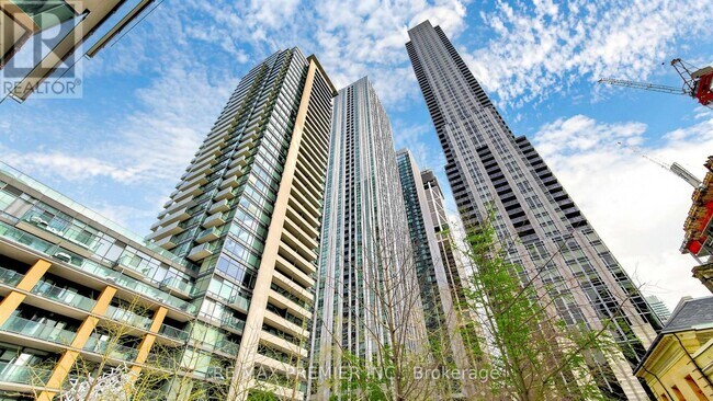 Photo - 1 Yorkville Ave Unité 1103