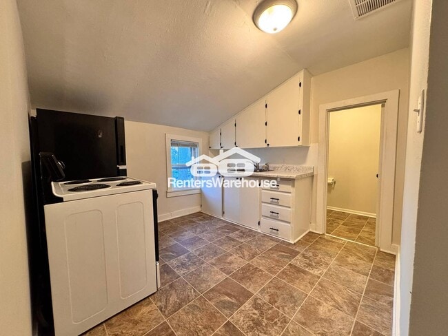 Photo - 212 N 13th St