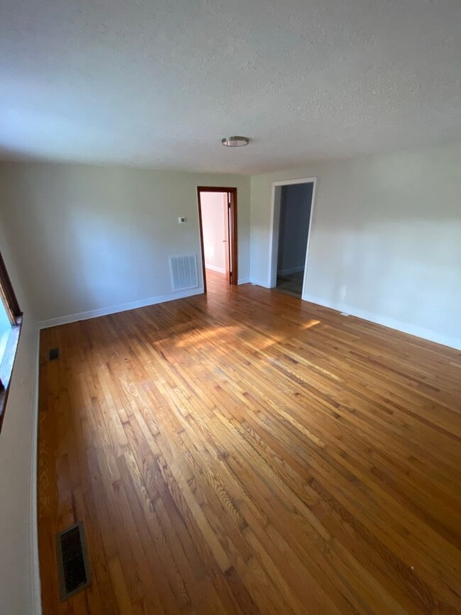 Photo - 1987 Joe Stephens Rd Unit 1987 Joe S Apt 1