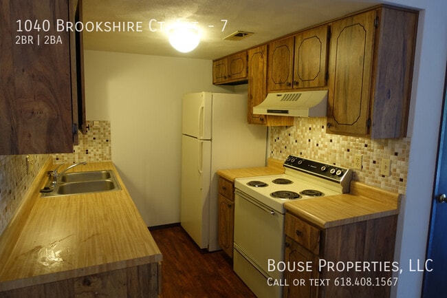 Photo - 1040 Brookshire Ct Unit 7