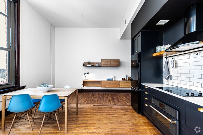 1BR, 1BA - 731SF